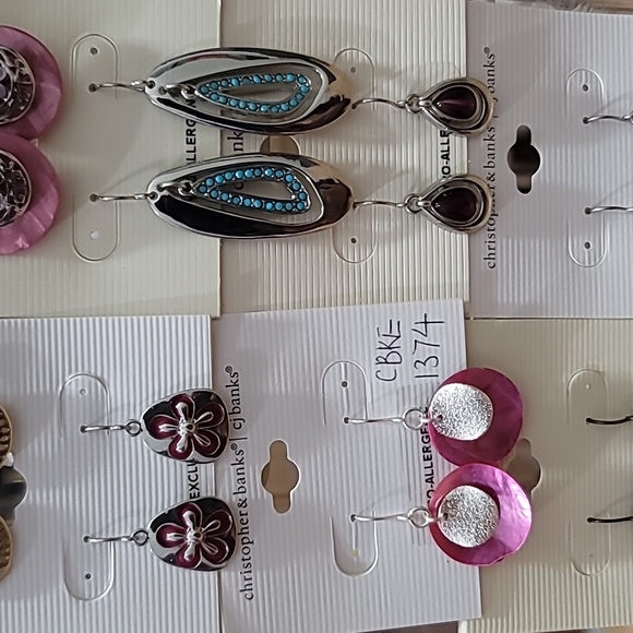 Closet Clear out Sale All 36 Pairs of Earrings Brand new - Picture 5 of 17